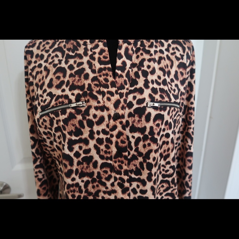 Women’s Long Sleeve Leopard Shirt - Picture 5 of 8